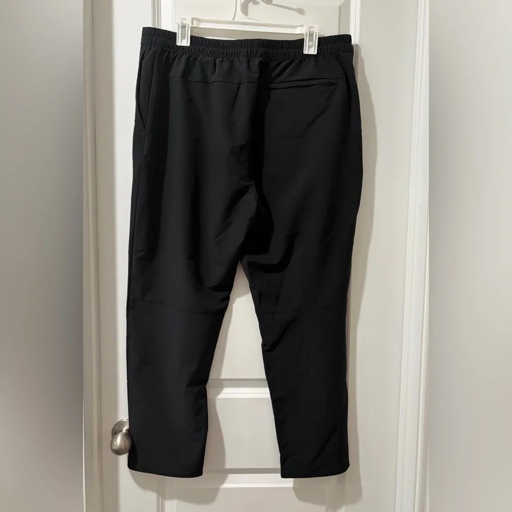Banana Republic timeless black